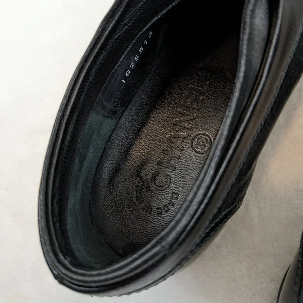 CHANEL Leather Sneaker Trainers Patent Toe Lace Up - Picture 11 of 13